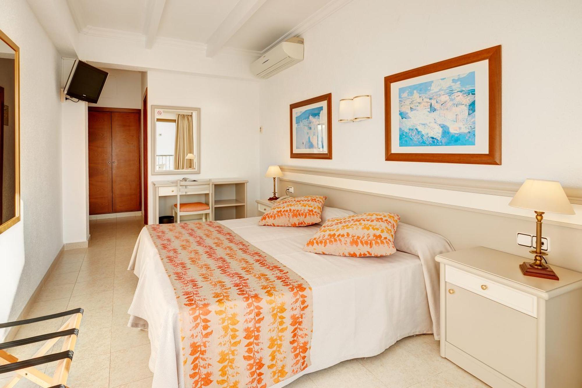 Hotel More Alcúdia Quarto foto