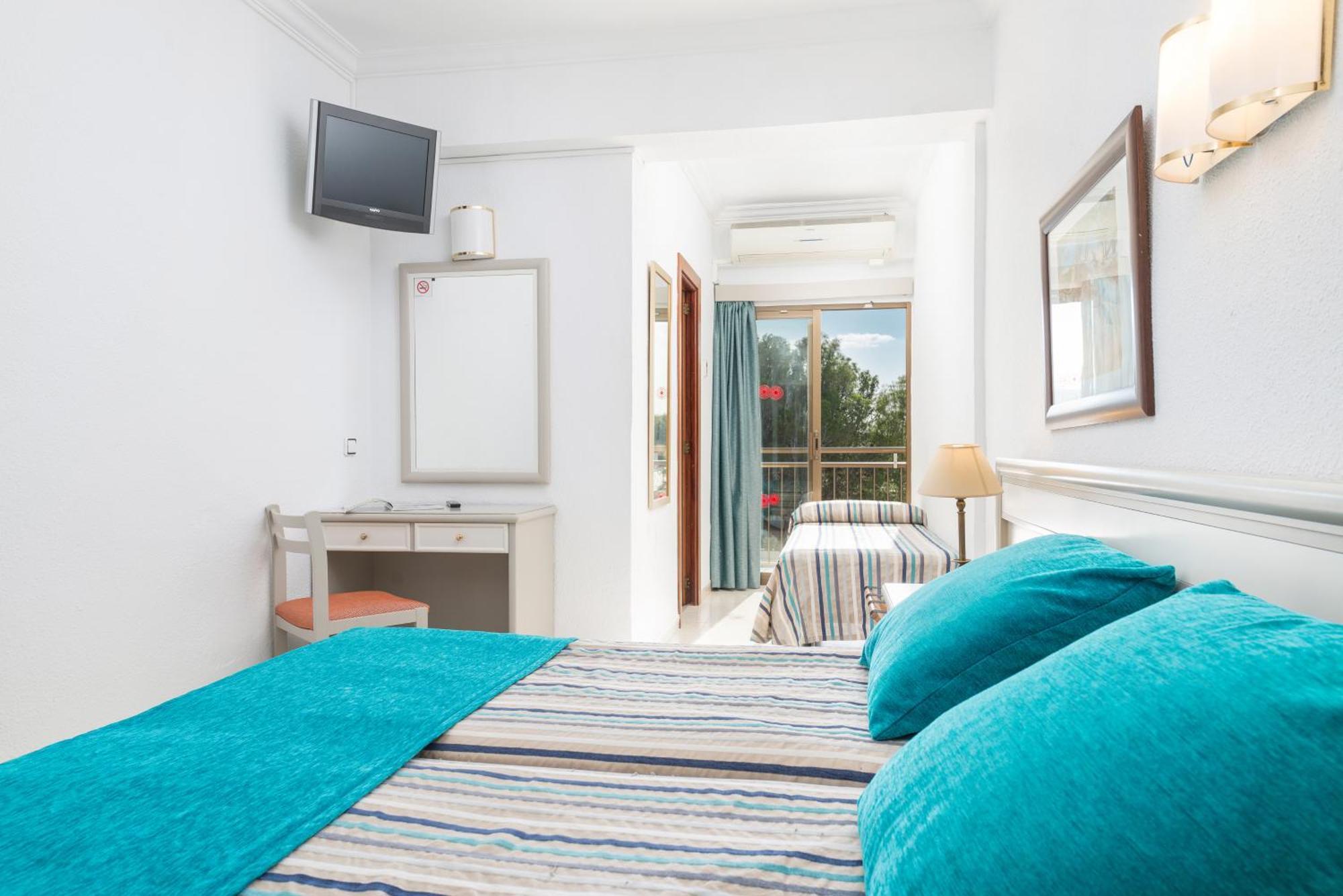 Hotel More Alcúdia Quarto foto